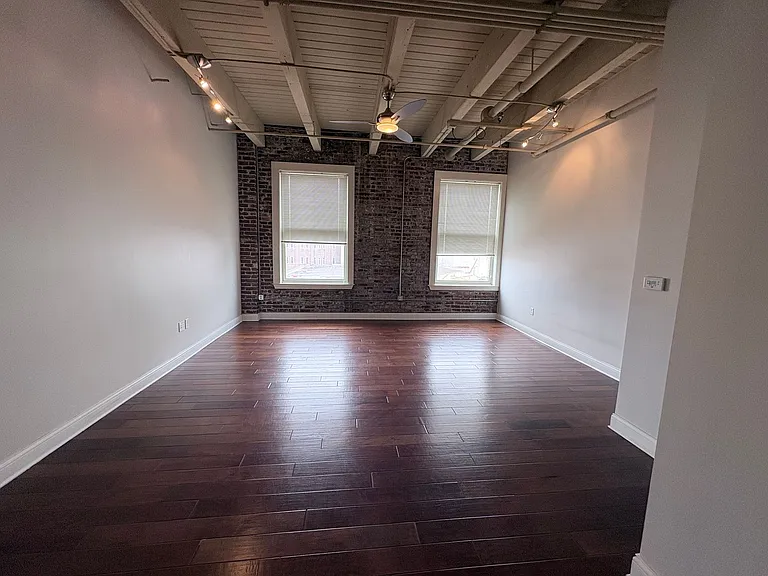 The Fleetwood Building — Photo 14