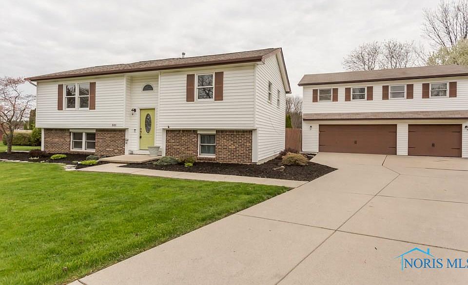1st image of 521 Bay River Ct