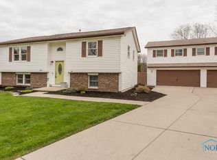 521 Bay River Ct, Maumee, OH 43537