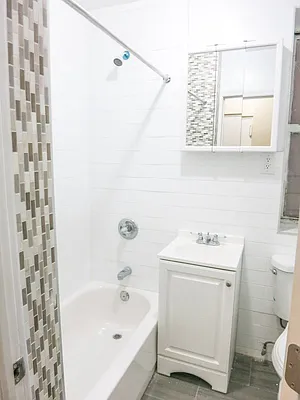 Rented by Bohemia Realty Group | media 12