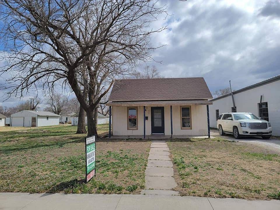 226 S 1st St, Osborne, KS 67473 Zillow