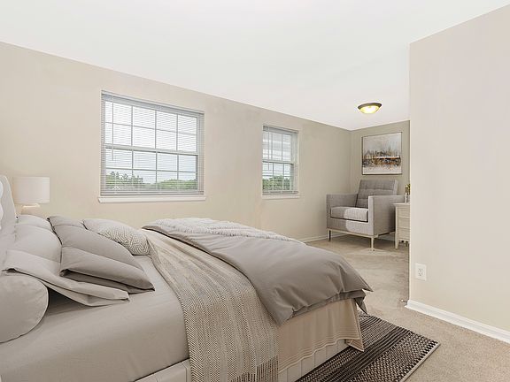 Luxurious Bedroom | Apartments in Hyattsville, MD | Landmark Apartments