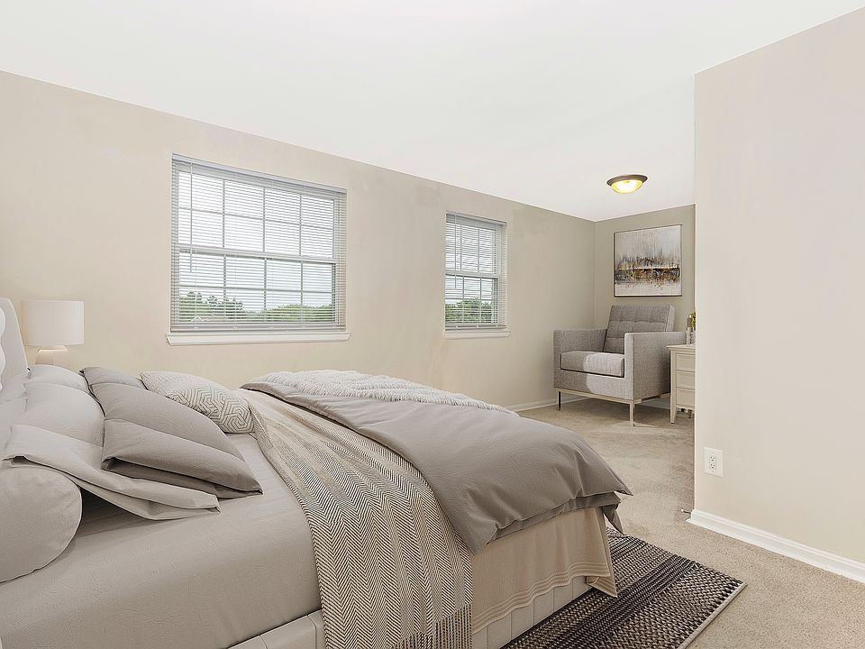 Luxurious Bedroom | Apartments in Hyattsville, MD | Landmark Apartments