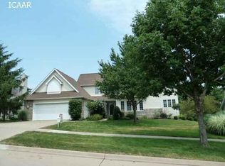 932 Duck Creek Dr, Iowa City, IA 52246