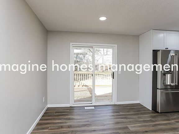 5th image of 12835 Calamaide Ct