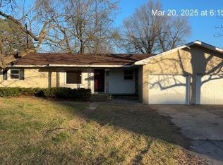 601 S Hickory St, Dexter, MO 63841
