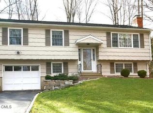 27 Wilridge Rd, Ridgefield, CT 06877