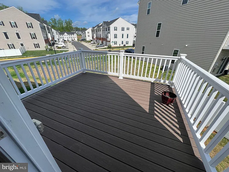 526 River Rd — Photo 25