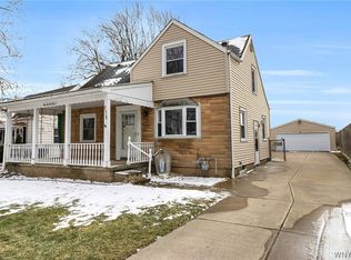 275 Mapleview Dr, Tonawanda, NY 14150