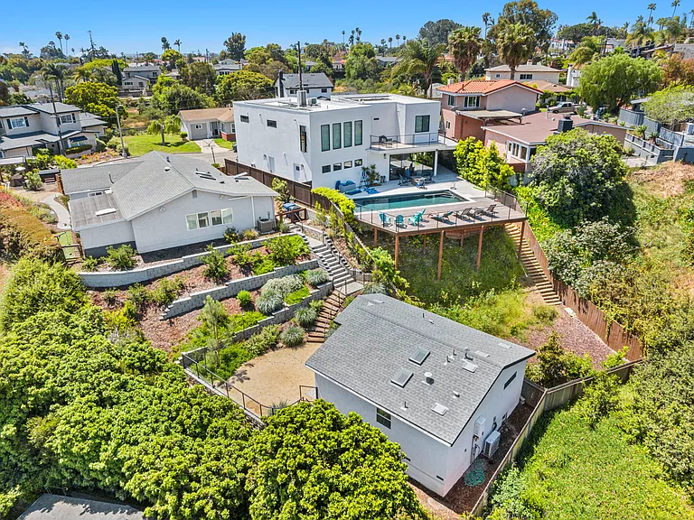 3604 Oleander Dr — Photo 6