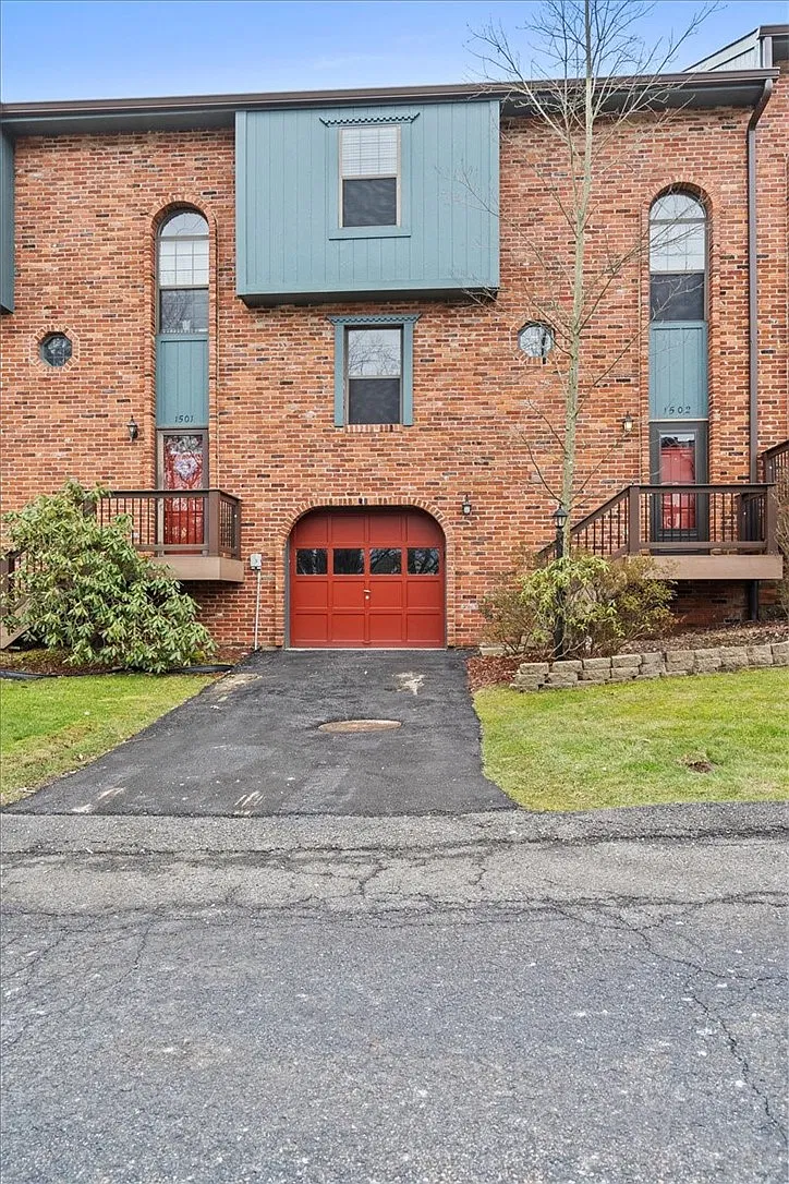 3 bed, 4.0 bath, 1464 sqft, $1,850 — Photo 1