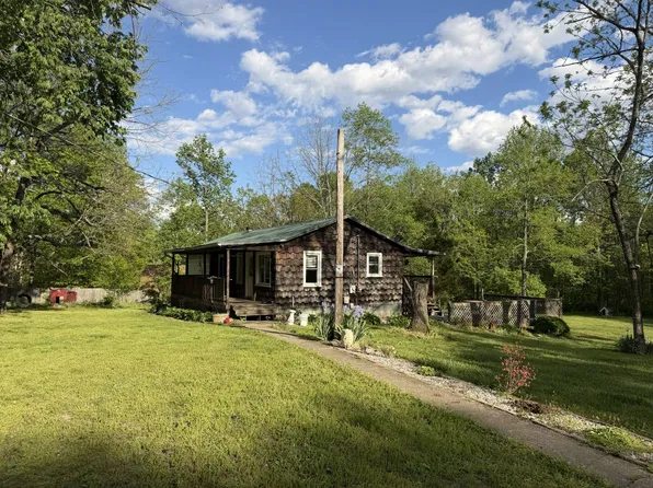 11075 Smith Cemetery Rd, Tell City, IN 47586