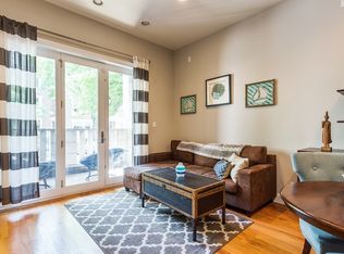 2918 N Damen Ave #1, Chicago, IL 60618