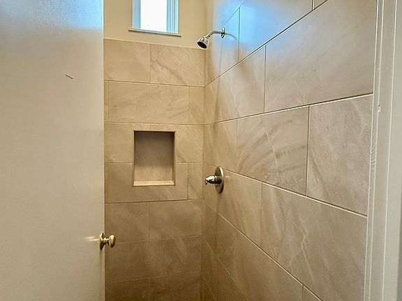 5th image of 1736 Polk St #114