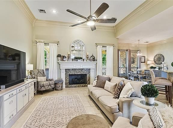 3rd image of 64460 Josephine St