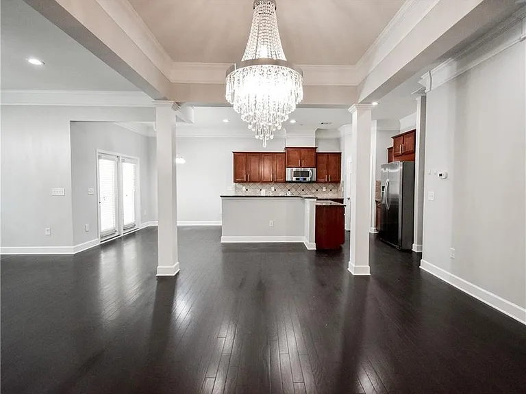 123 Barkley Ln — Photo 3