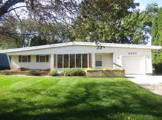 2047 Pleasant Dr, Cedar Falls, IA 50613