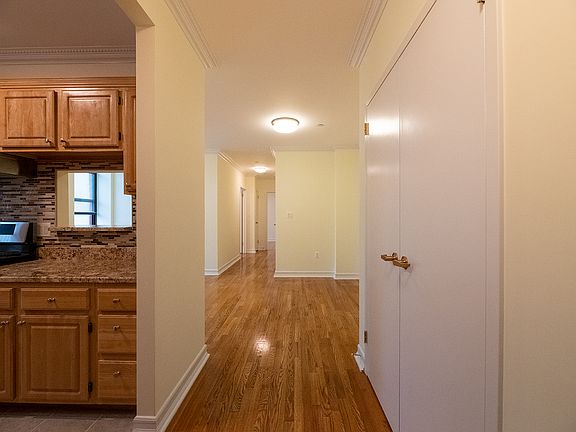 4th image of 1949 1st Ave Unit 5B