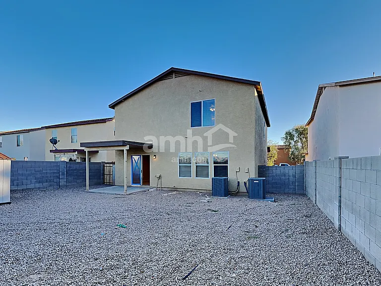 494 W Great White St — Photo 21