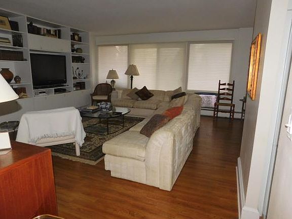 3rd image of 201 Evergreen St #61D