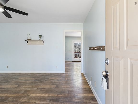 2nd image of 1859 Patricia Dr