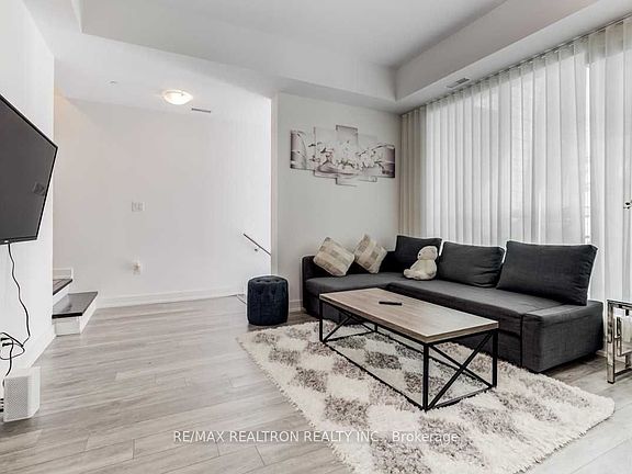 5th image of 289 Broward Way #76