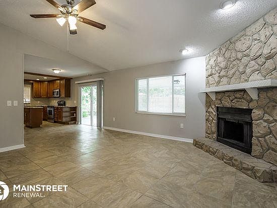 4th image of 2933 Bermuda Ave S #1
