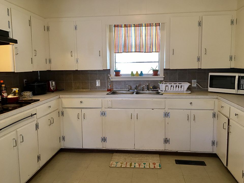 1st image of 565 22nd St