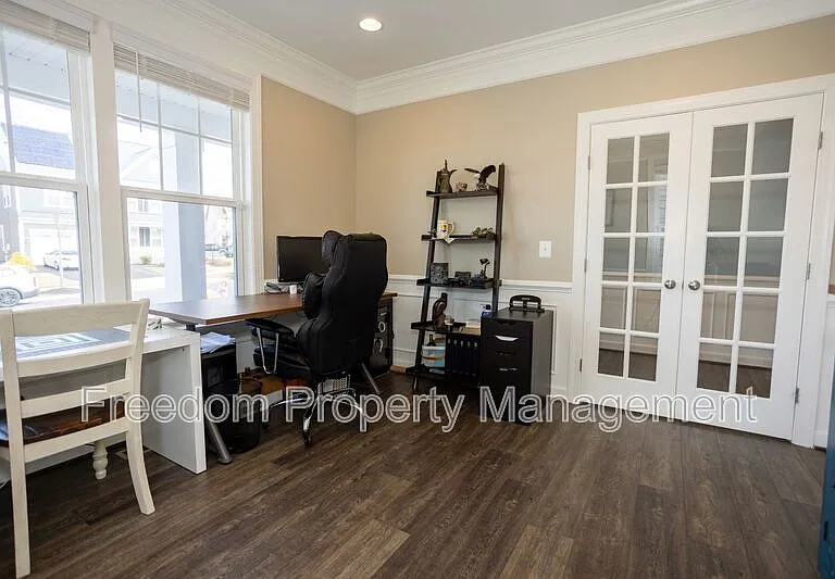 2425 Morgans Point Dr — Photo 5