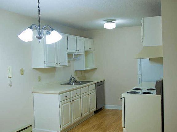 2nd image of 570 Whispering Ln APT 208