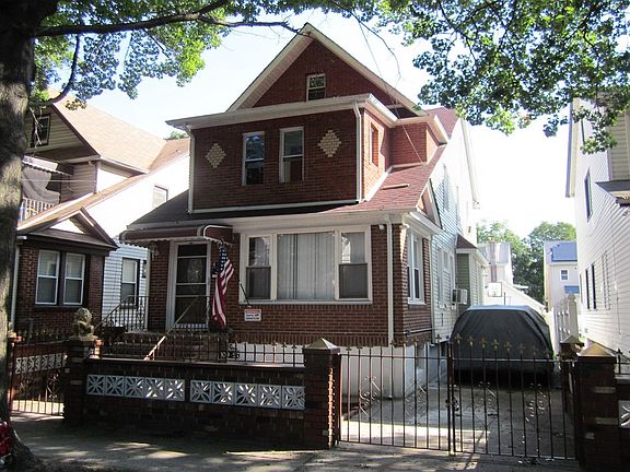 3rd image of 10927 174th St