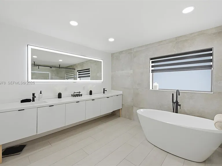 9935 Ramblewood Dr — Photo 16