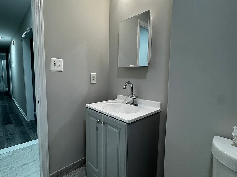 45-51 Cowles St #45 — Photo 13