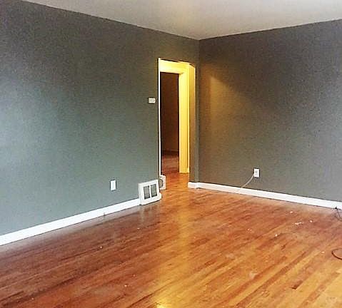 2nd image of 1550 Eastwood Ave