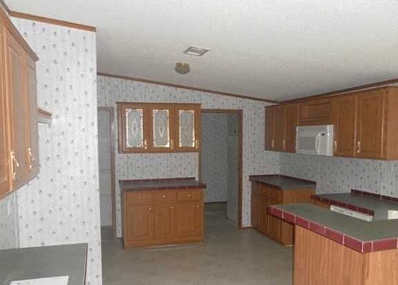 5th image of 1953 Cotton Creek Rd