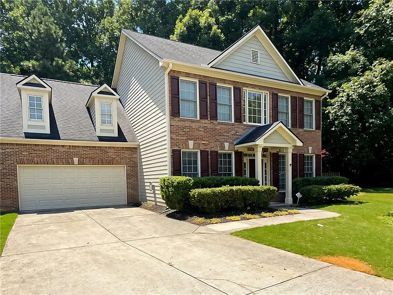 1707 Hidden Pond Cir — Photo 2