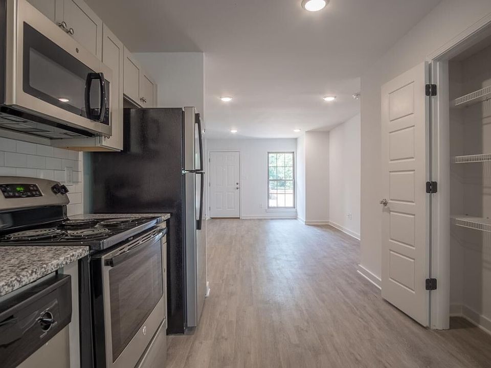 1st image of 685 Idlewild Cir #P