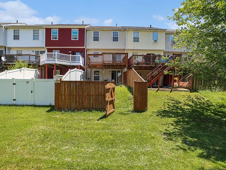 32 Tameron Pl — Photo 38