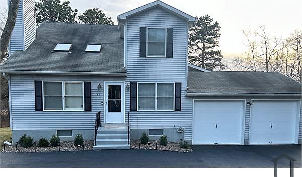 1st image of 112 Island Dr