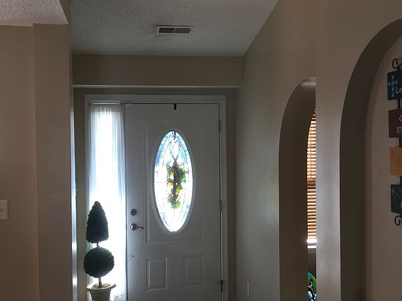 3rd image of 910 Gilford Ct