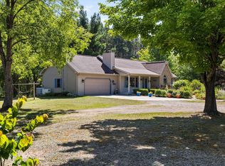 12793 Homestead Rd, Beulah, MI 49617