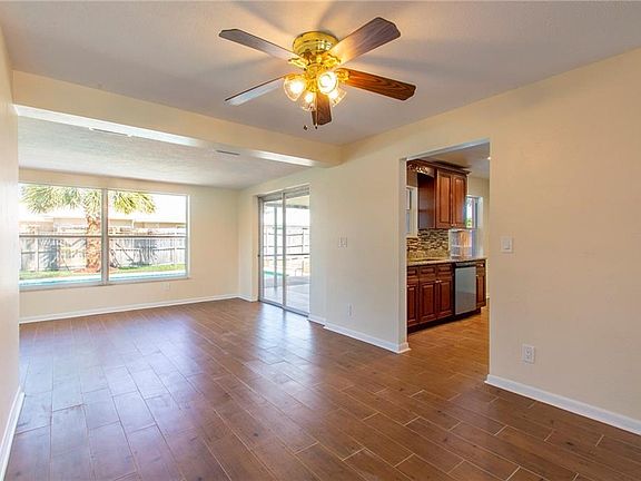 5th image of 1252 Fruitland Ave