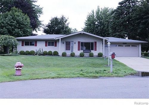 1st image of 55165 Jackson Dr