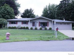 55165 Jackson Dr, Shelby Township, MI 48316