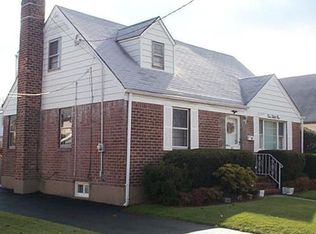 431 Emerson Pl, Valley Stream, NY 11580