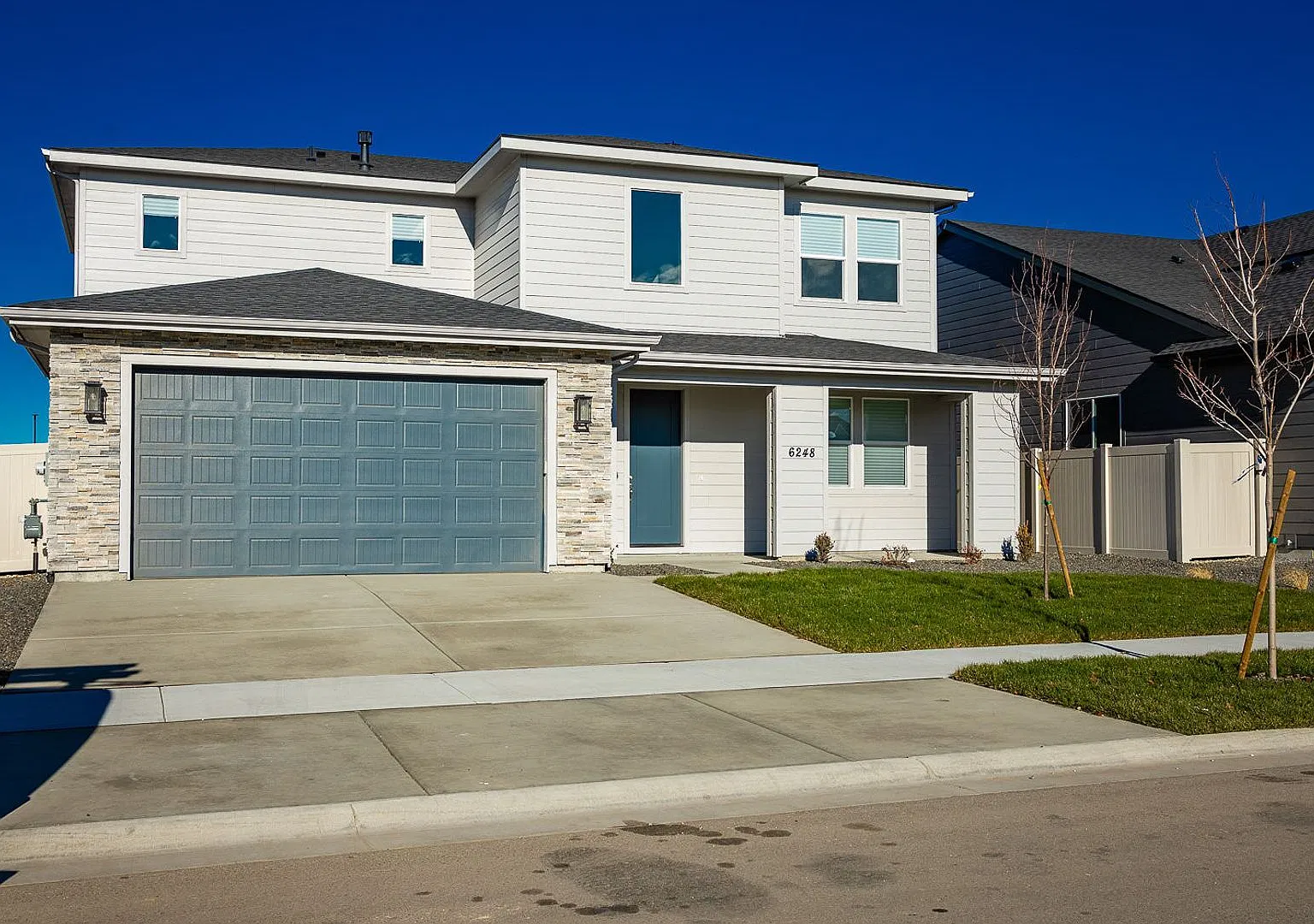 Brand New Home in an Amenity Filled Neighborhood — Photo 4