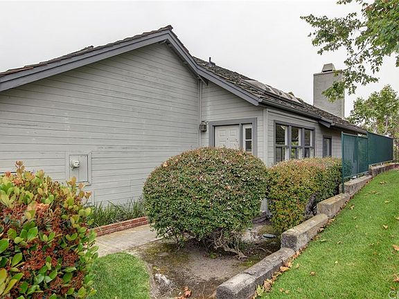 3rd image of 1091 Sea Bluff Dr