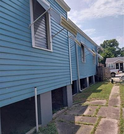 3rd image of 1329 Mazant St