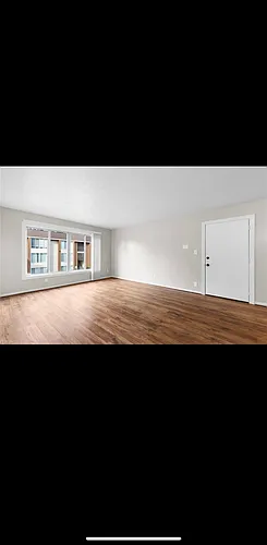 30 Pacific Dr Photo 1