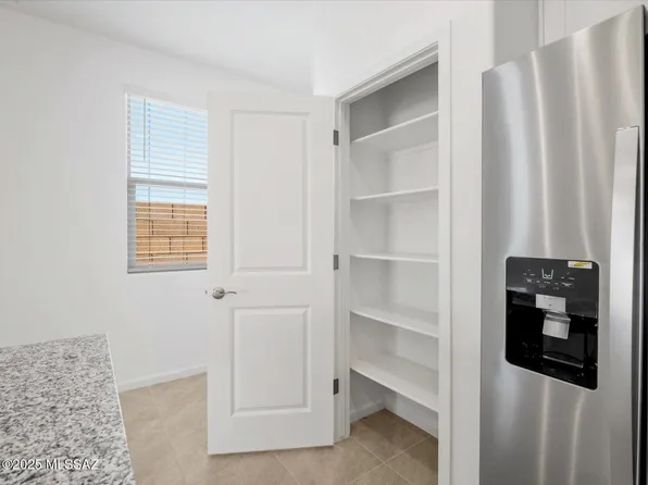 4750 E Greenway Wash Dr, Tucson, AZ 85706
